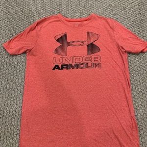 Boys under armour tshirt